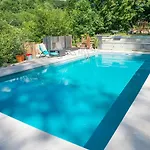 Dom wakacyjny With Sauna And Swimming Pool