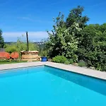 With Sauna And Swimming Pool Vakantiehuis